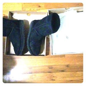 Ugg Classic Short II